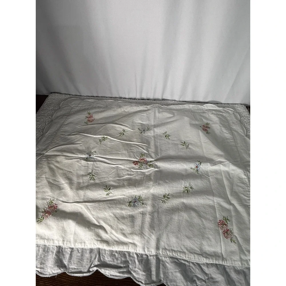 Vintage Embroidered Pillowcase Floral‎ Blue Scallop Edge Cottagecore Shabby Chic